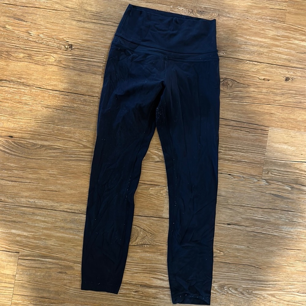 Black lululemon aligns